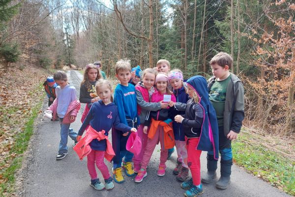 Den Země - přírodovědná procházka 1. + 4. třídy (21. 4. 2023)