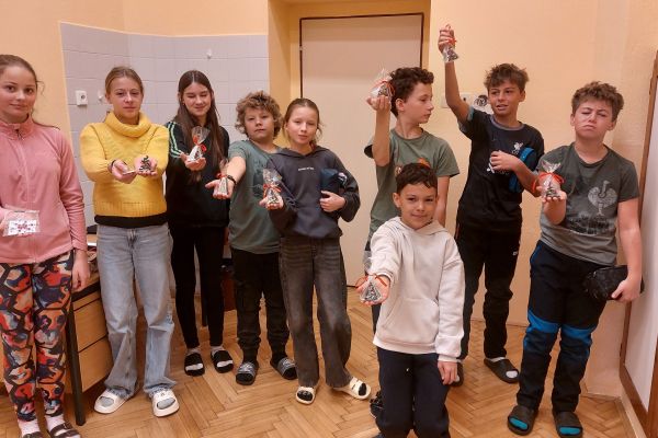 Korálkové dílny - 6. třída (4. 12. 2025)