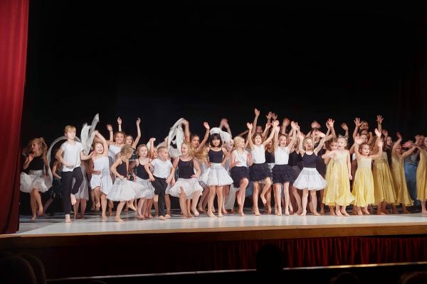 Taneční vystoupení ZUŠ (11. 12. 2025)