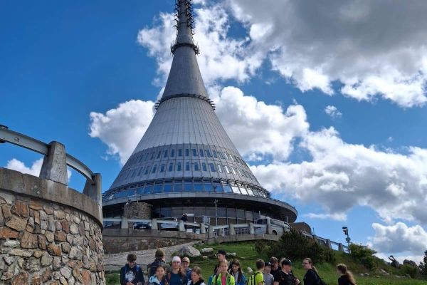 Výlet 6. třídy na Ještěd (27. 5. 2025)
